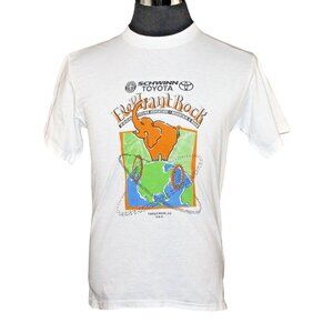 Vintage Schwinn Toyota Medium Elephant Rock 2000 Cycling Adventure Anvil TShirt